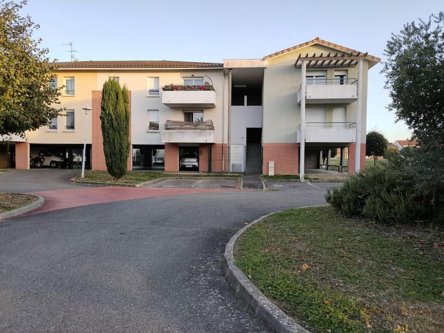 Spacieux Et Joli Appartement De 2 A 4 Personnes • Parking • Wifi Fenouillet  Экстерьер фото